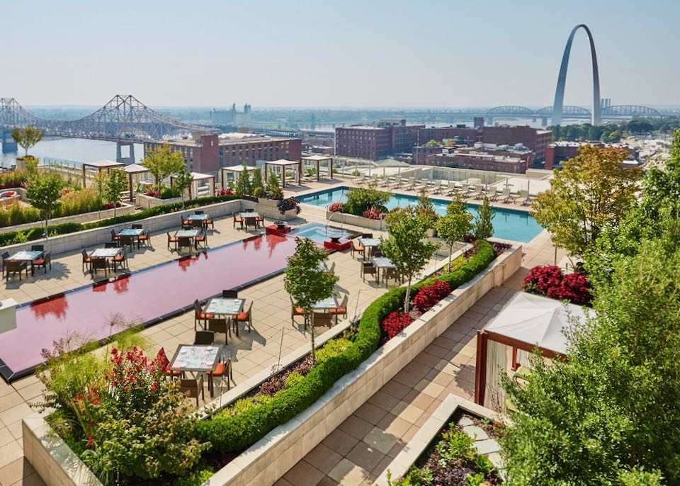 Best luxury hotel in downtown St. Louis.