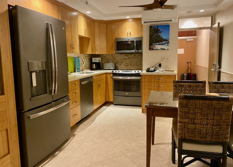 Hotel with kitchen near Wailea.