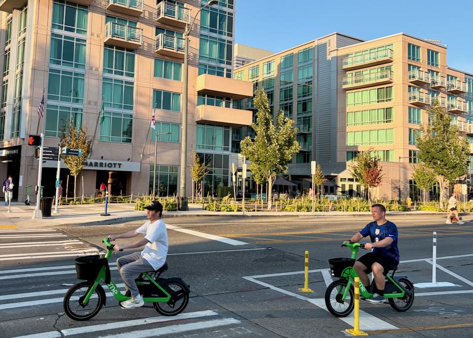 Bikes in Seattle for tourists.